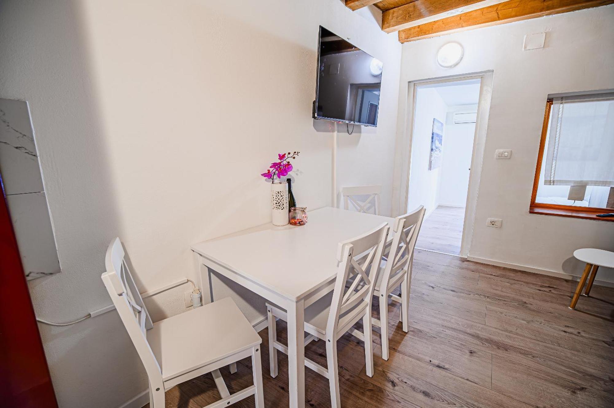 Apartment Sunset Hunic Umag